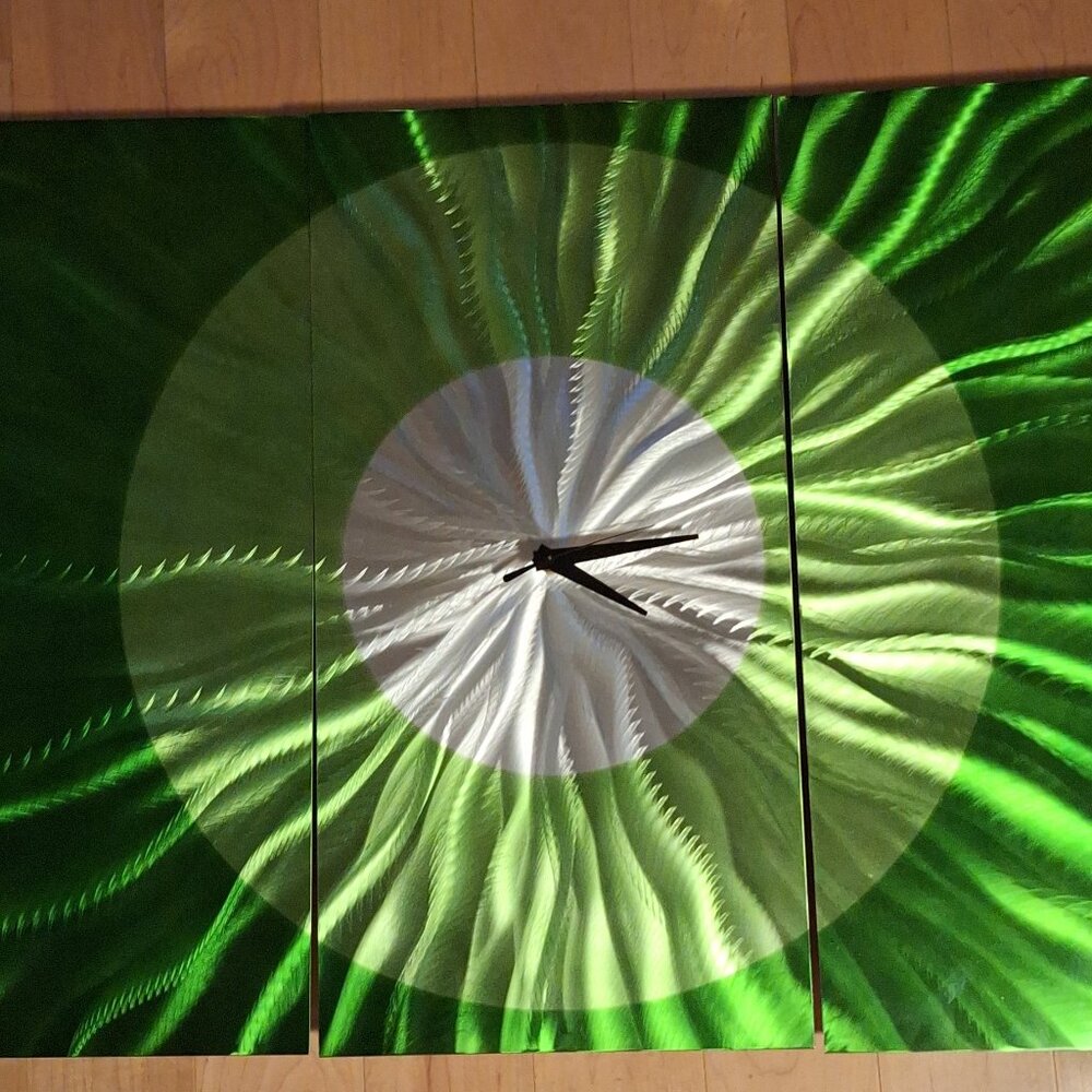 JON ALLEN Modern Metal Hanging Sculpture Wall Clock / Silver &Green 38 x 24"